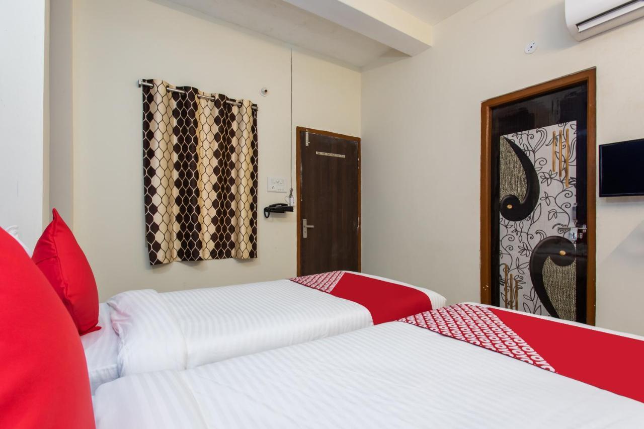 Oyo 27862 Hotel Brooklyn Indore Buitenkant foto
