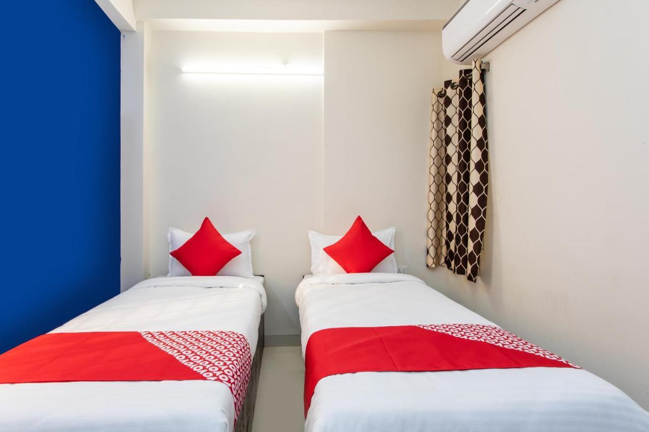 Oyo 27862 Hotel Brooklyn Indore Buitenkant foto